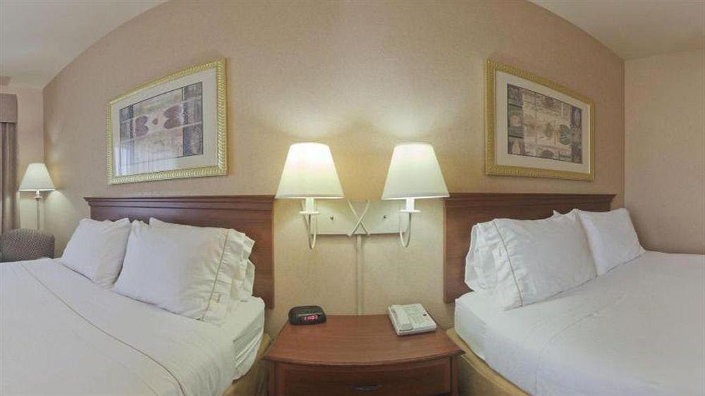 Holiday Inn Express Hotel & Suites Gillette By Ihg Exterior photo