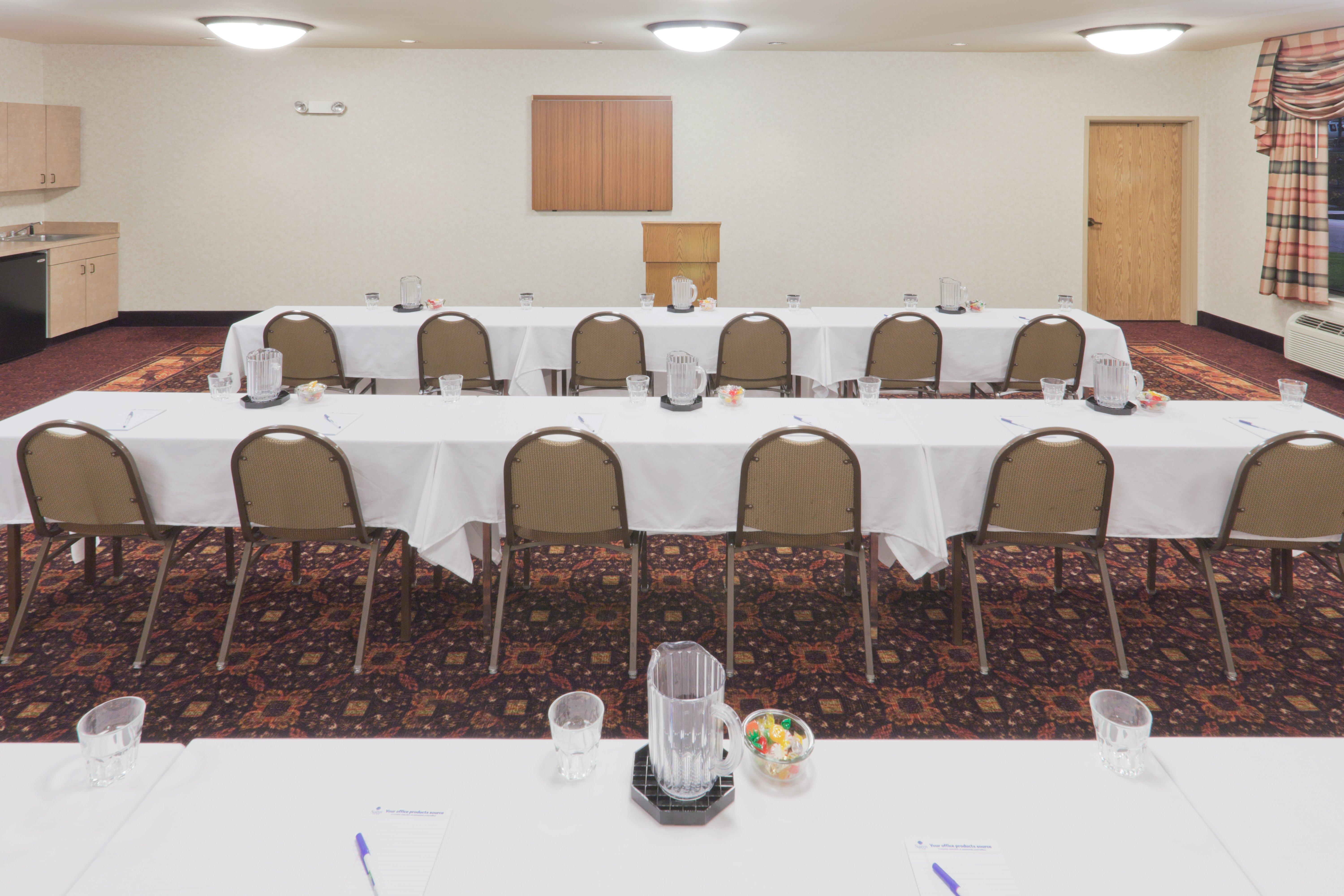 Holiday Inn Express Hotel & Suites Gillette By Ihg Exterior photo