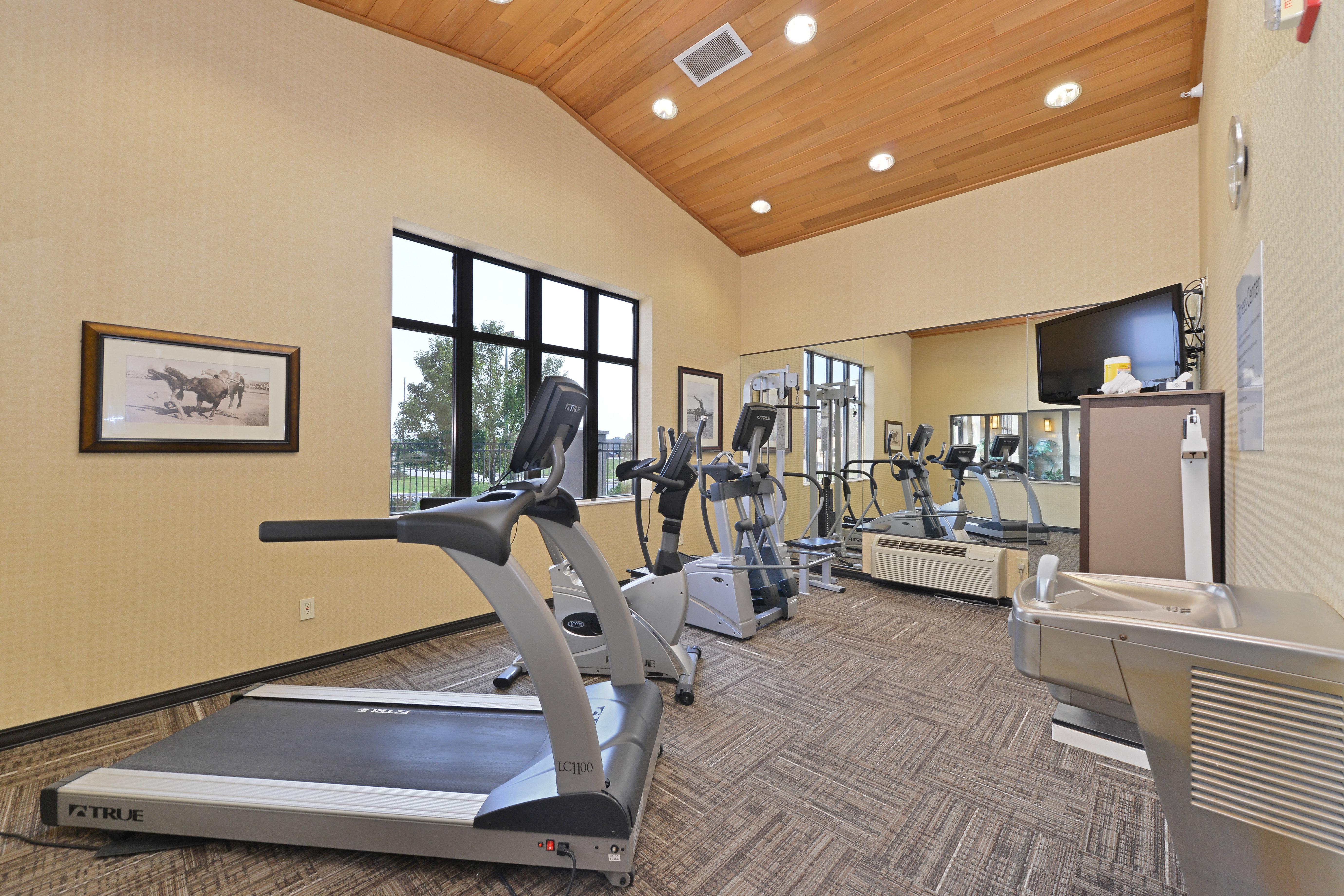 Holiday Inn Express Hotel & Suites Gillette By Ihg Exterior photo