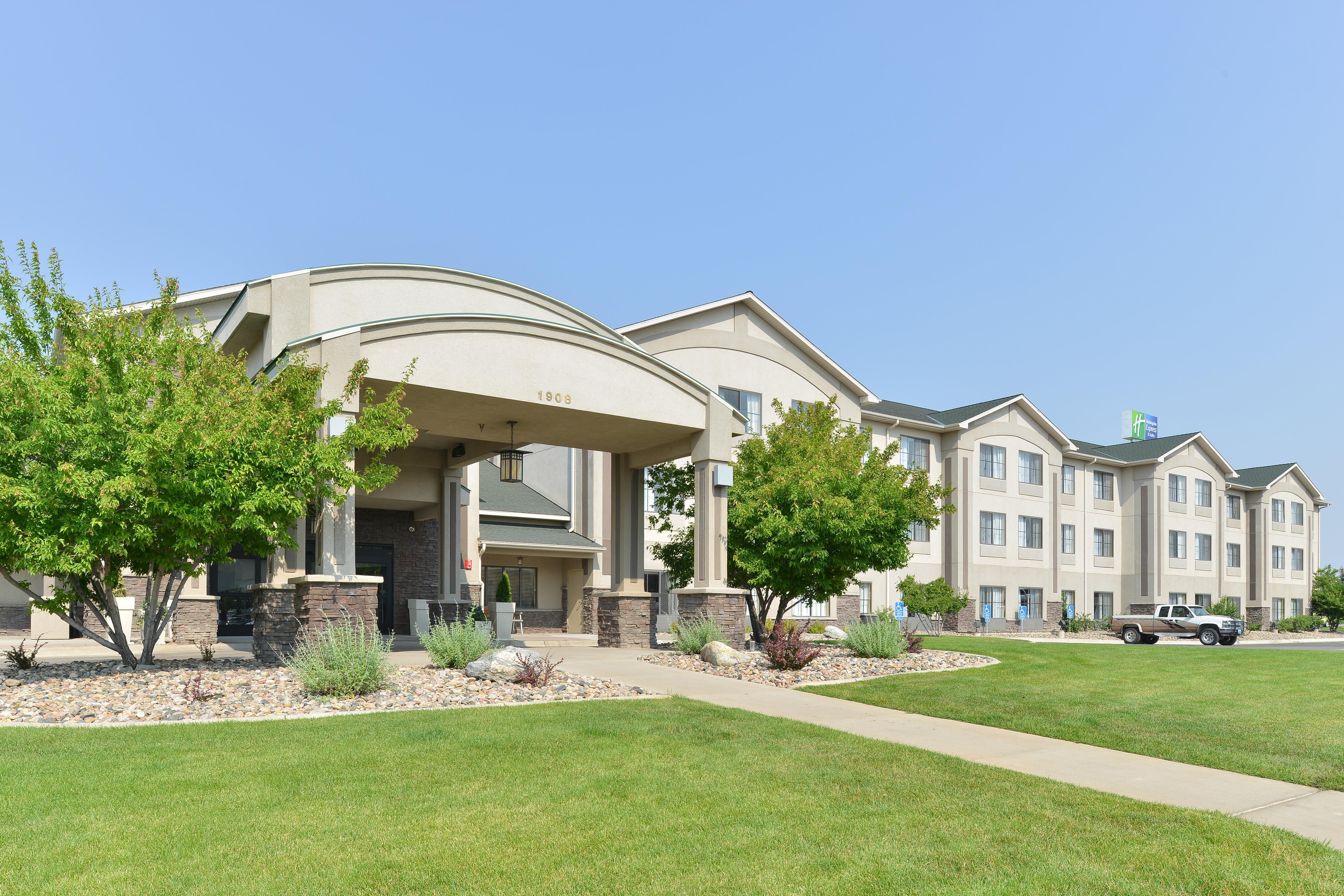 Holiday Inn Express Hotel & Suites Gillette By Ihg Exterior photo