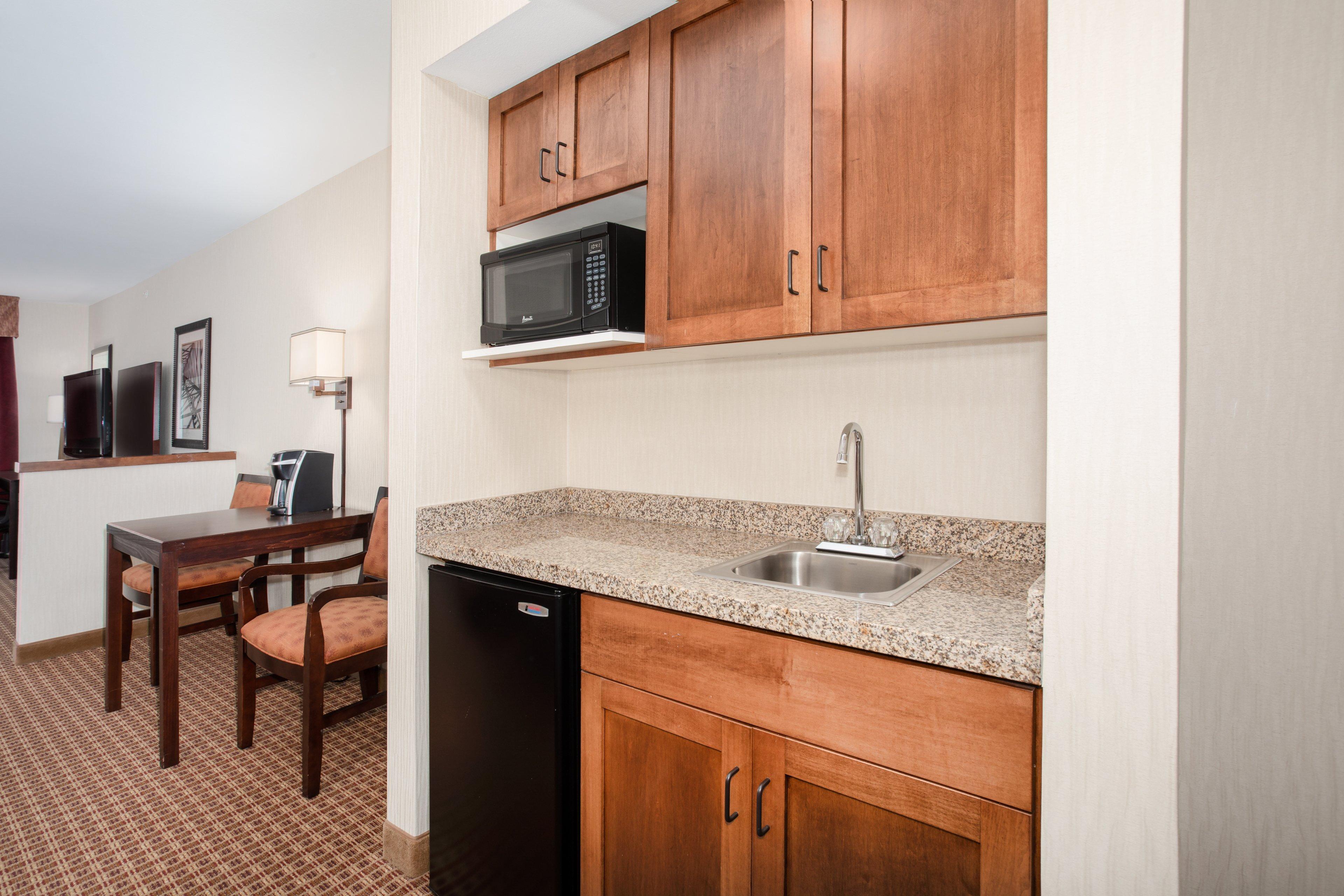 Holiday Inn Express Hotel & Suites Gillette By Ihg Exterior photo